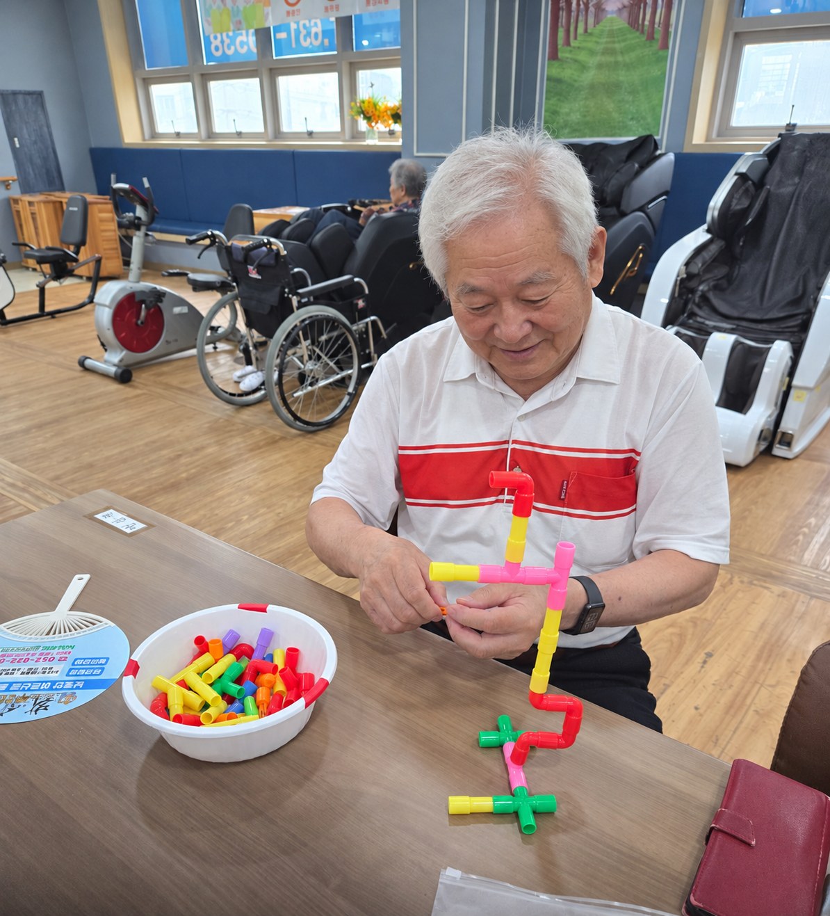 소근육을 활용한 교구활동 · 얼굴 AI 대체